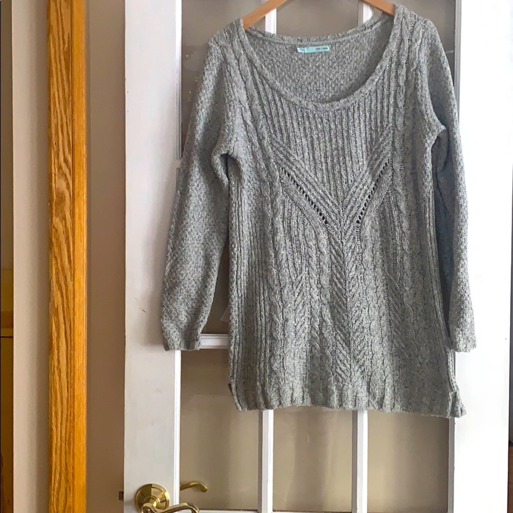 Knit sweater